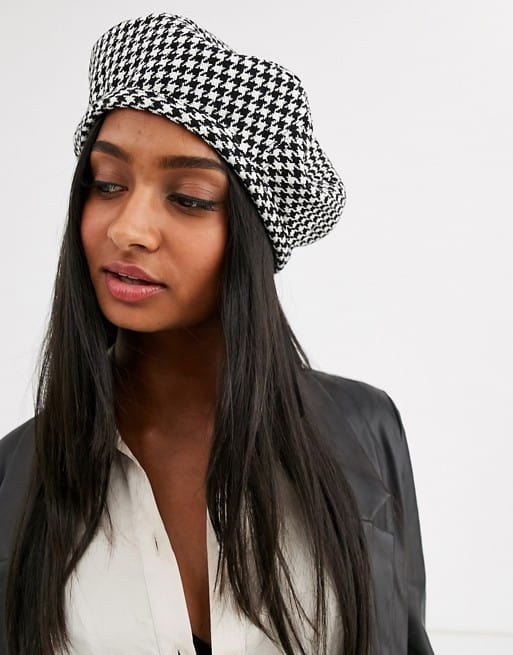 houndstooth-beret-Emily-in-Paris