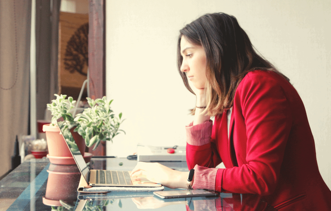 woman-working-on-laptop