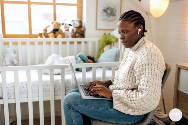 busy mom trying to balance motherhood and work.